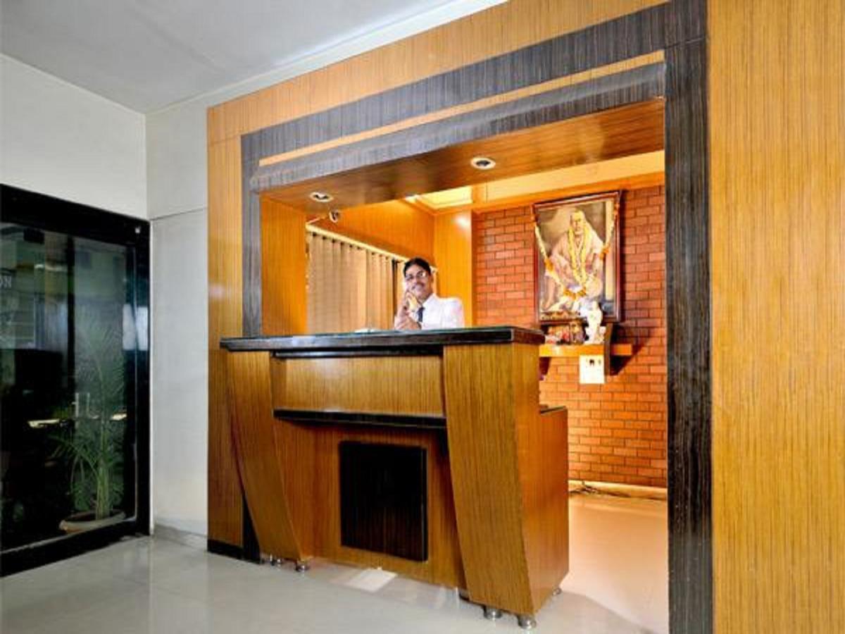 Hotel Shri Krishna Shirdi Eksteriør billede